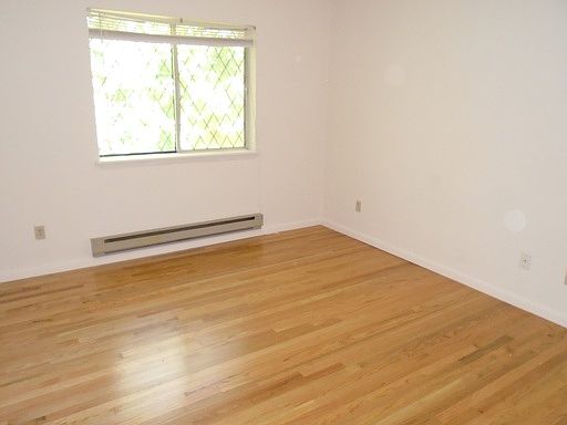 2nd image of 26 Farragut St APT 4