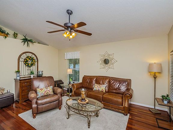 3rd image of 17002 Ongar Ct