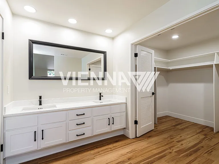 340 Wyndgate Rd — Photo 12