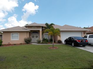 2334 SE Heathwood Cir, Port Saint Lucie, FL 34952