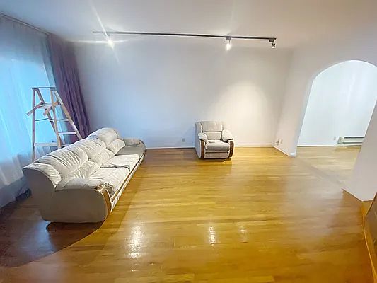5th image of 6408 Alderton St