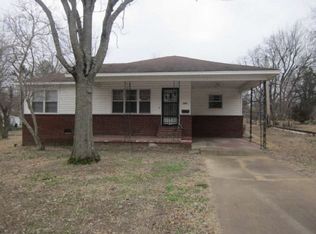 1404 Hines St, Newport, AR 72112