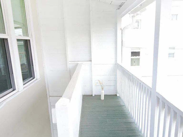 216-218 W Wilson Blvd #2W — Photo 13
