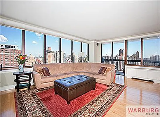Sold by Warburg | media 4