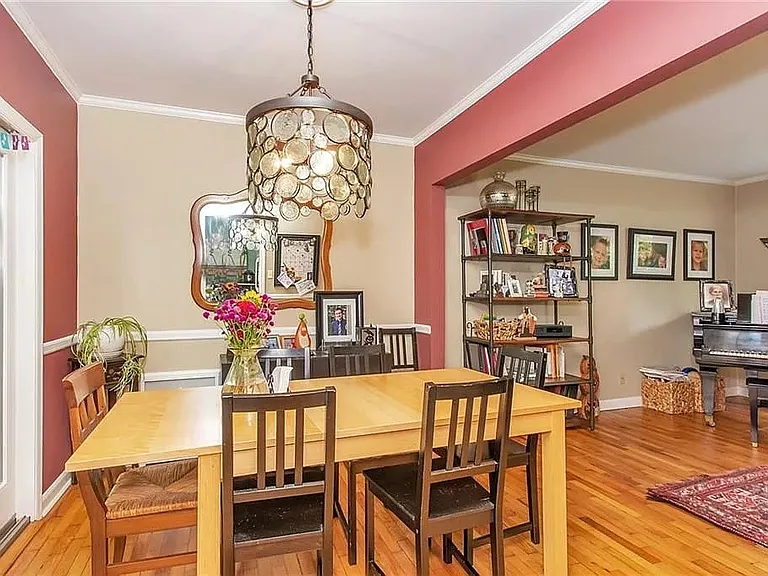 7 Wendover Rd — Photo 4