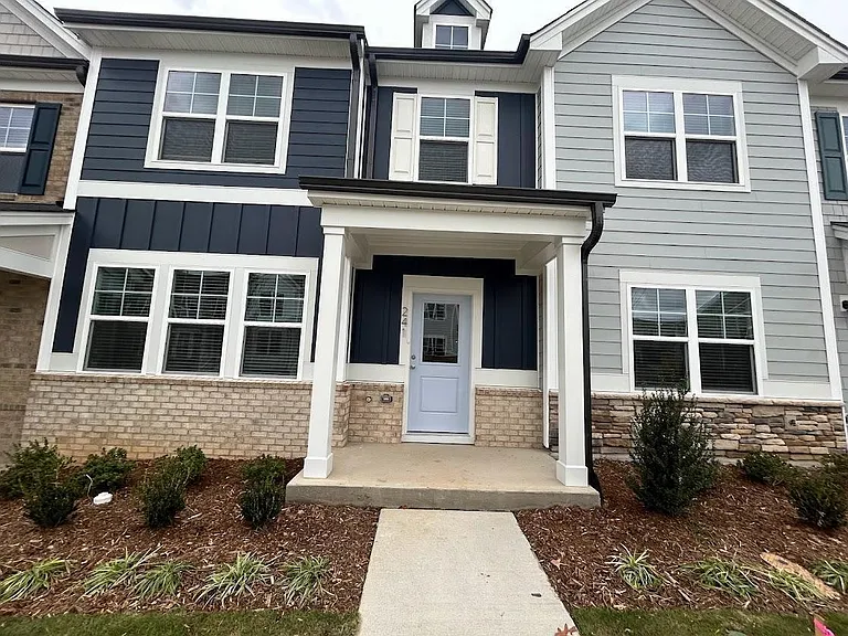 241 Ribbon Rail St — Photo 4