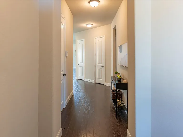 638 Brook Dr — Photo 17
