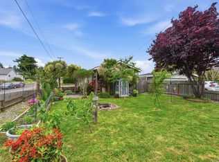 2294 Marion St, North Bend, OR 97459