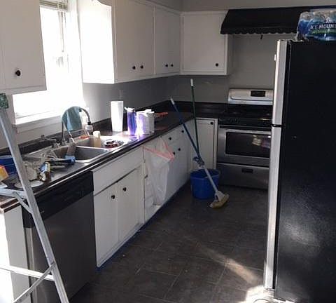 4th image of 5880 N Elston Ave #1