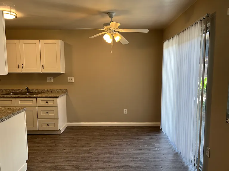 630 Junipero Ave #4 — Photo 3