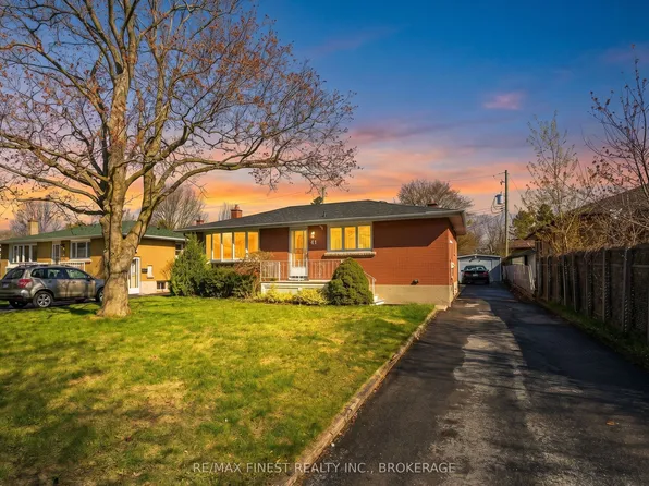 41 Campbell Cres, Kingston, ON K7M 1Z6