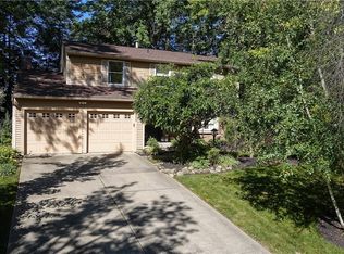 4600 Pine Ridge Dr, Stow, OH 44224