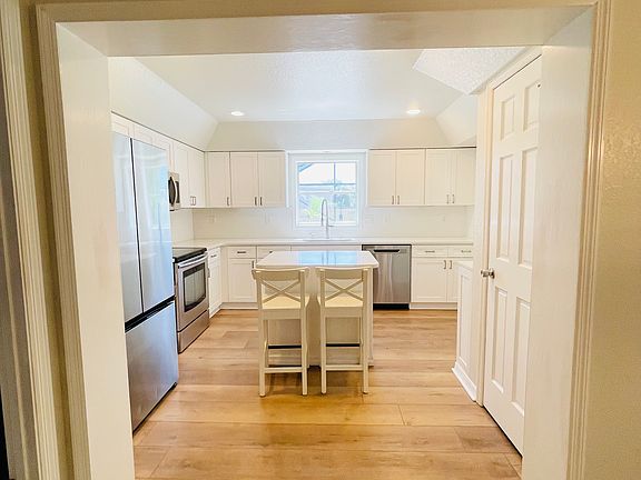 4th image of 179 Bamboo Ave SE