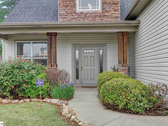 3rd image of 1023 Blythwood Dr