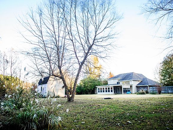 4th image of 532 Wedgewood Dr