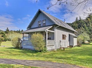 272 Combs Cir, Yachats, OR 97498
