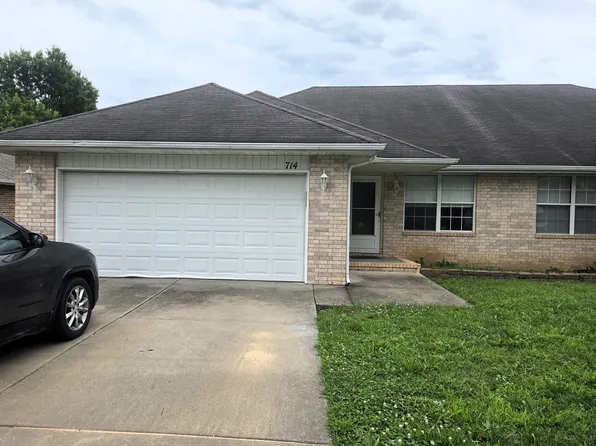 714 W Foxx Dr, Nixa, MO 65714