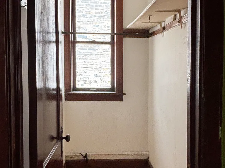 2322 W Walton St #2 — Photo 12