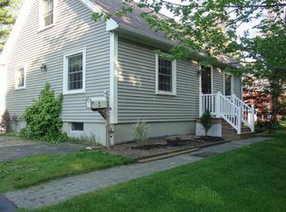 2 Minat Ave, Brunswick, ME 04011