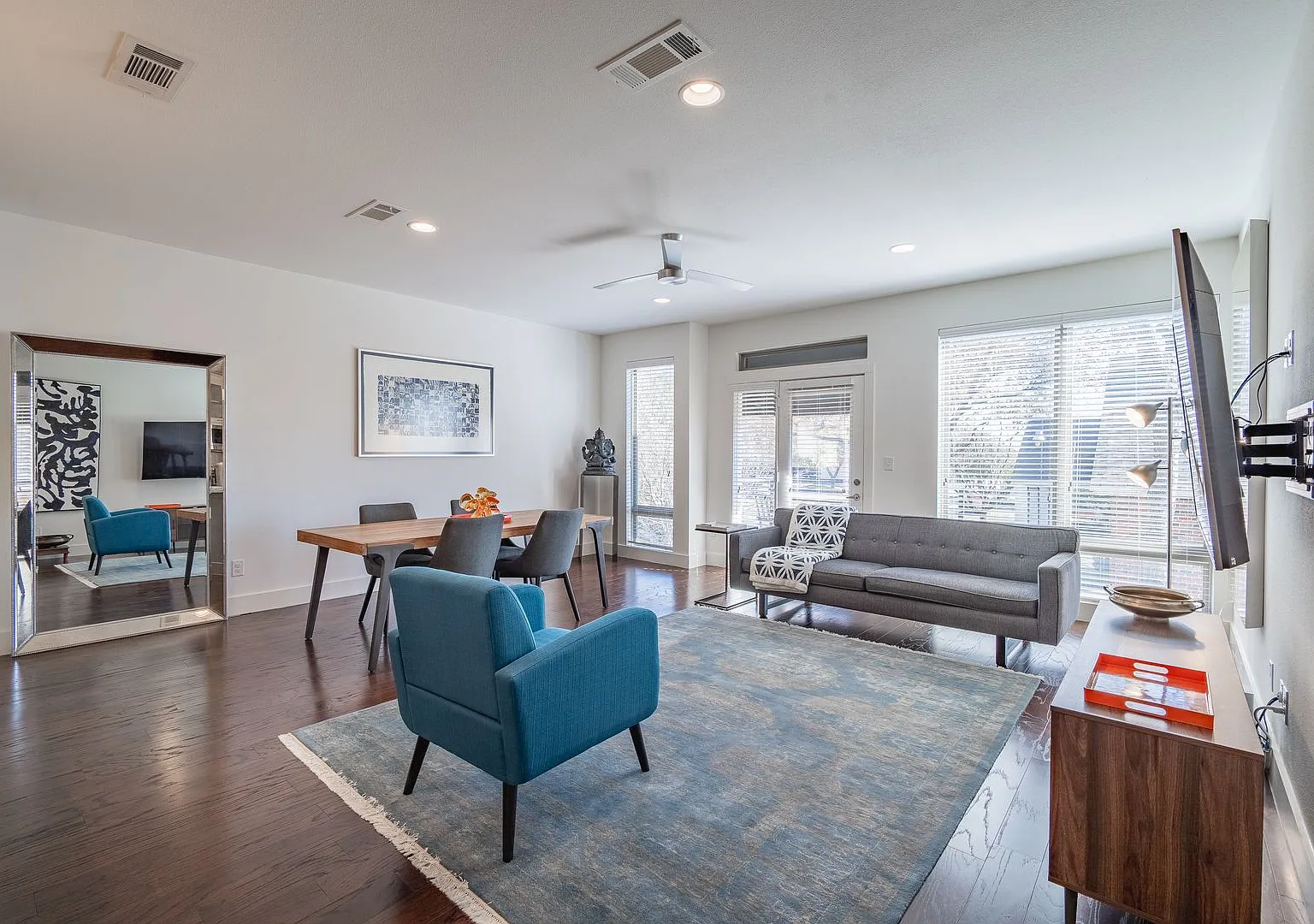 2 Bed Option in East Dallas Townhome off Greenville Lakewood Neighborhood — Photo 3