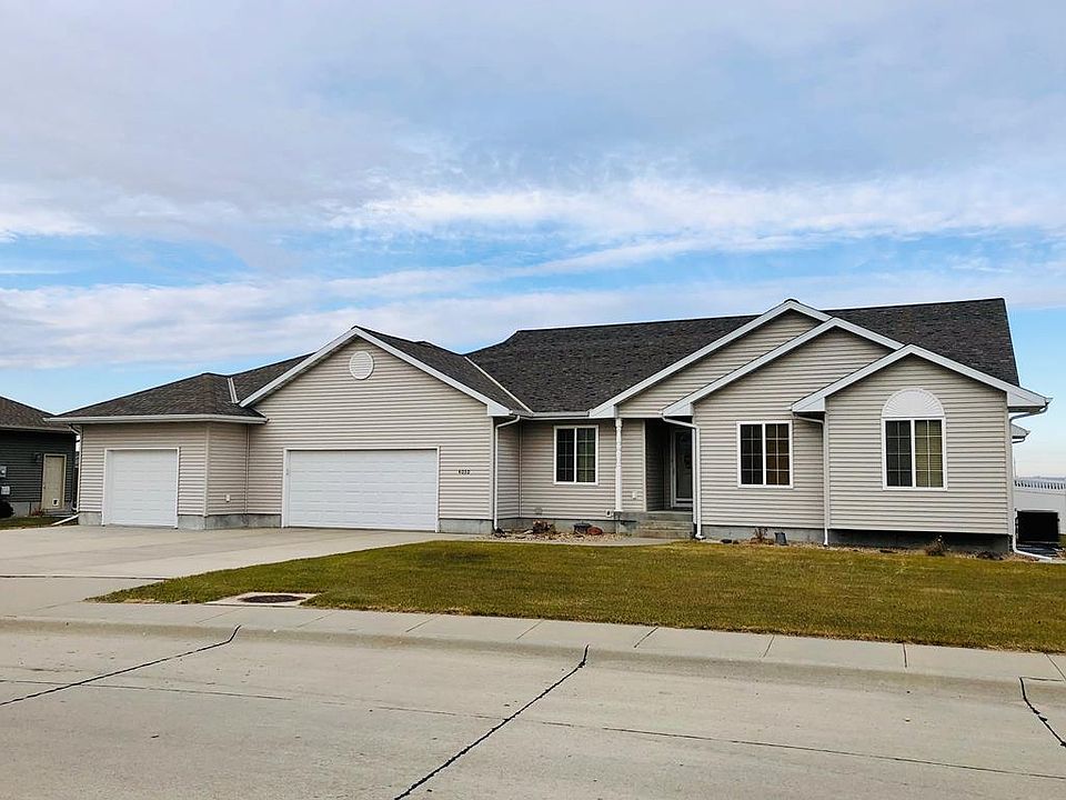 1st image of 4030 Indianhead Dr