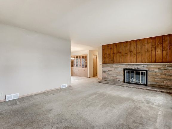 4th image of 12111 W Chapman Ave