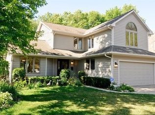 327 W Palatine Rd, Palatine, IL 60067