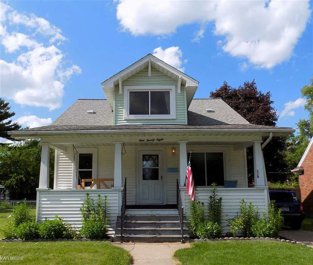 128 Clair Ave photo 1