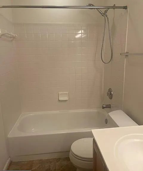 2028 Madrillon Springs Ct — Photo 20