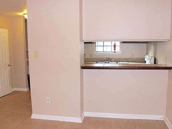 Kitchen bar