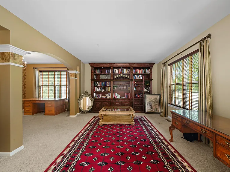 5670 Brentwood Dr — Photo 20