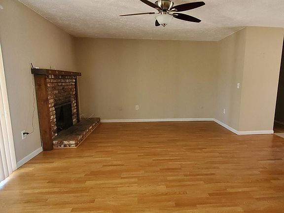 5th image of 1379 W Malone St