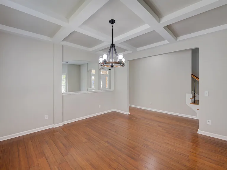 129 Herrick Ct — Photo 10