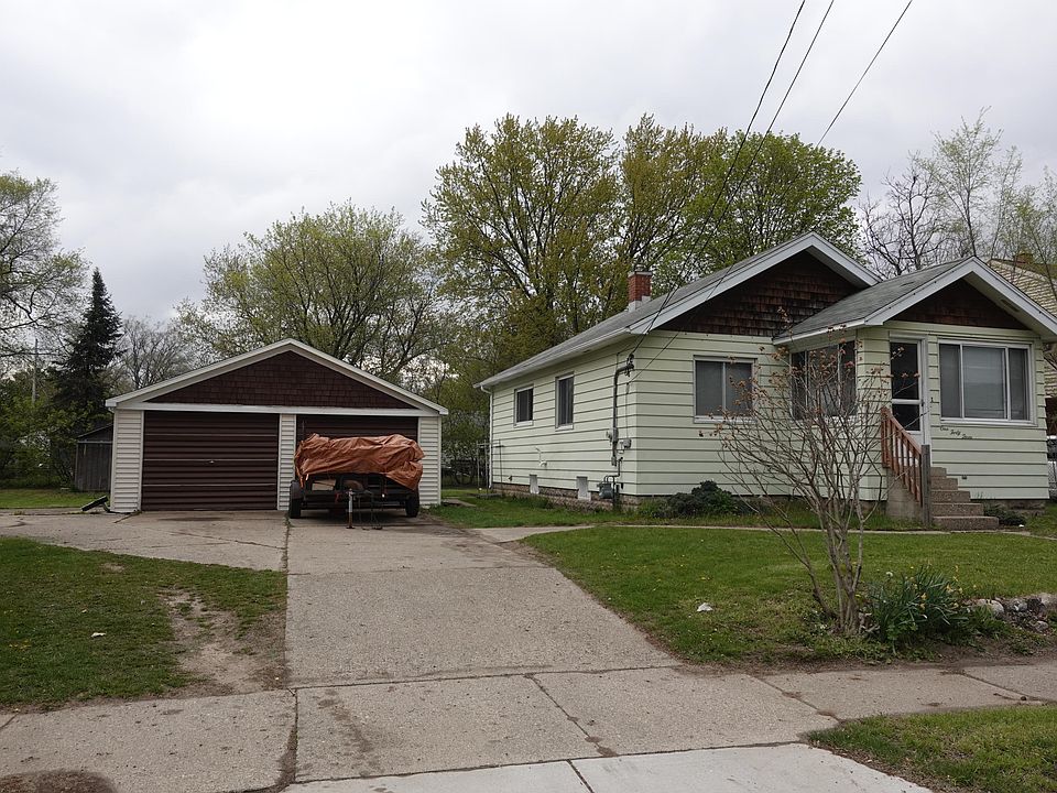 1st image of 143 Burt St SE