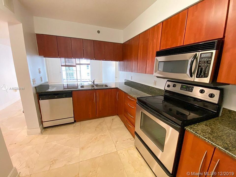 1st image of 1200 Brickell Bay Dr APT 1515