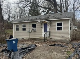 1308 Oriole Rd, Valparaiso, IN 46383