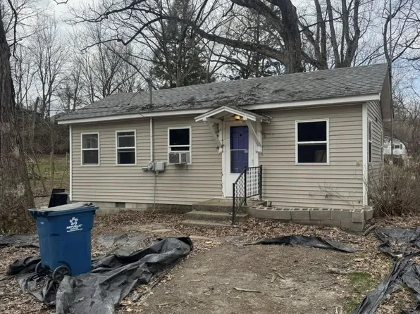 1308 Oriole Rd, Valparaiso, IN 46383