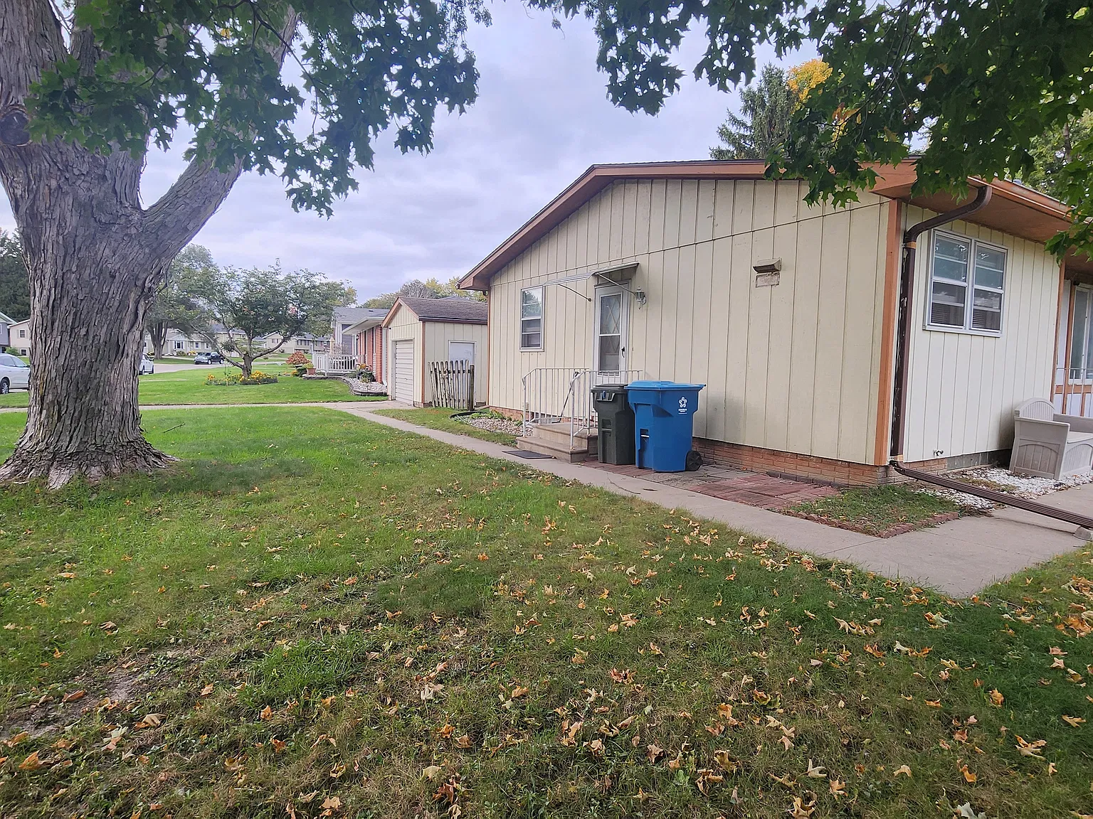 2 bed, 912 sqft, $1,000 — Photo 2