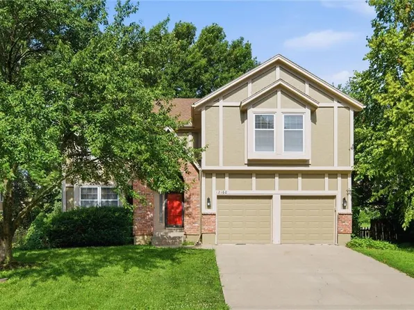 12160 S Alcan St, Olathe, KS 66062