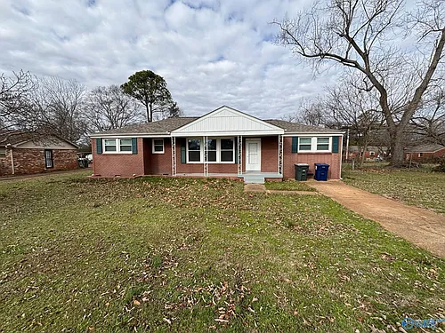 2206 Harris Rd NW Photo 1