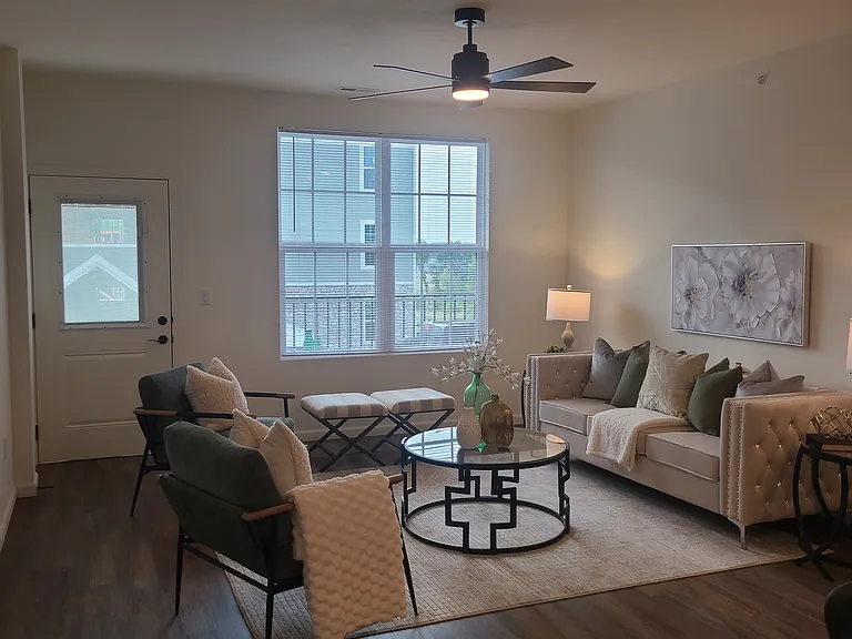 Washington Terrace Apartments — Photo 33