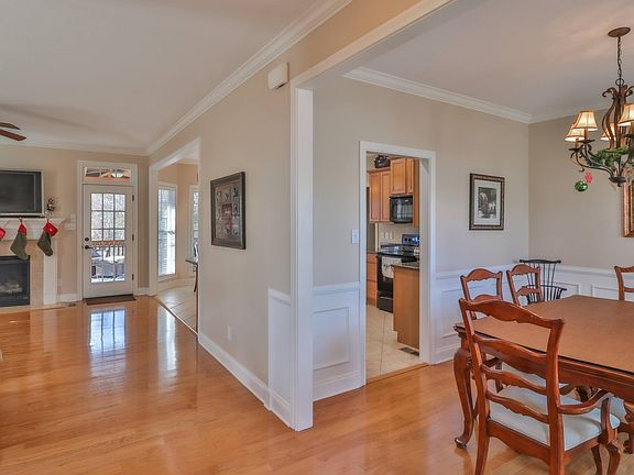 2nd image of 2450 Amber Dawn Ln