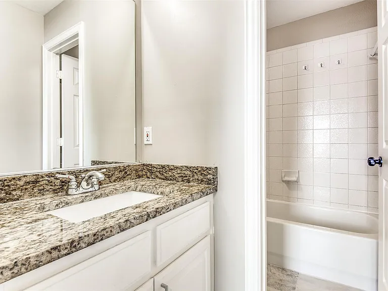 15704 Grove Crest Dr — Photo 15