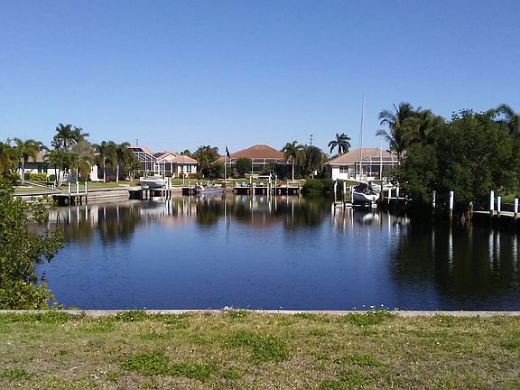 3rd image of 3512 Oriole Dr