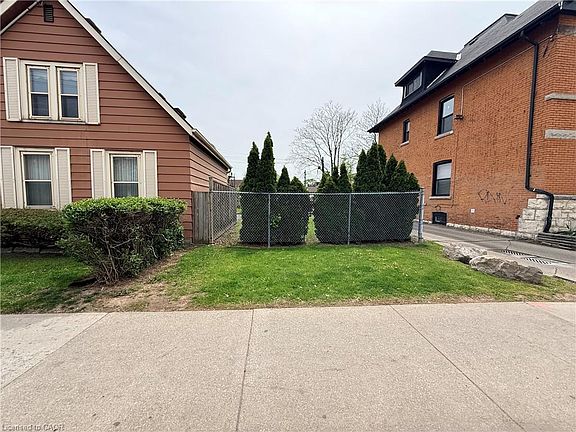 2nd image of 356 Barton St E