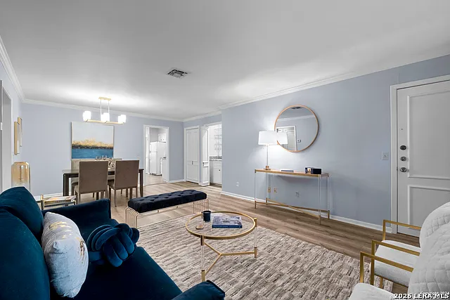 7926 Broadway #304 — Photo 1