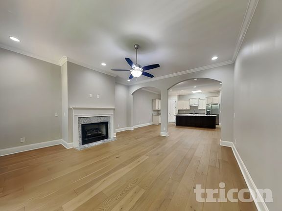 3rd image of 162 Cobbler Cir