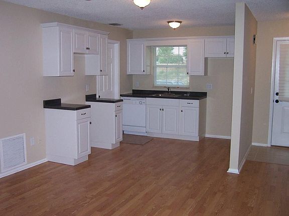New Kitchen/Dining Area