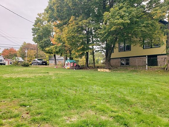 3rd image of 30A Laurel Hill Ave
