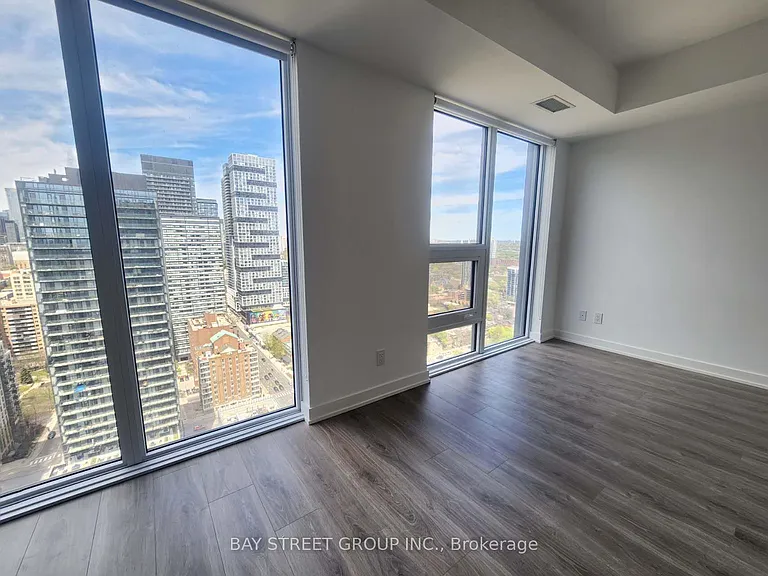100 Queen St E #3302 — Photo 10